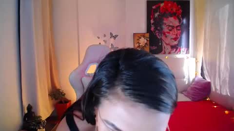 Snapshot of esmeralda098 chatting on February 10, 2025, 9:04 pm Esmeralda online show from February 10, 2025, 9:04 pm