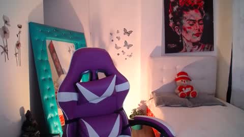 Snapshot of esmeralda098 chatting on September 17, 2025, 8:21 pm Esmeralda online show from September 17, 2025, 8:21 pm