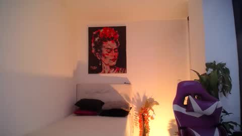 Snapshot of esmeralda098 chatting on October 28, 2025, 8:33 pm Esmeralda online show from October 28, 2025, 8:33 pm