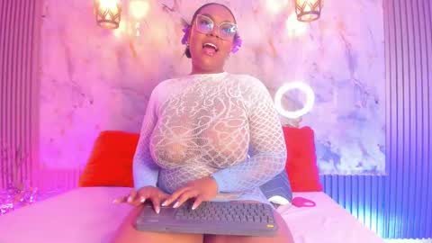 esmeralda online show from January 23, 2025, 9:08 am