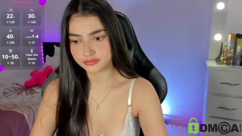 Snapshot of esmeralda_le chatting on July 5, 2026, 12:12 pm Esmeralda online show from July 5, 2026, 12:12 pm
