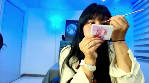 Esmeralda  online show from November 13, 2025, 11:31 am