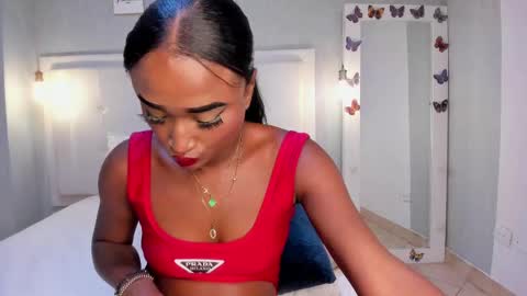 esmeraldanyx online show from September 18, 2025, 10:34 pm