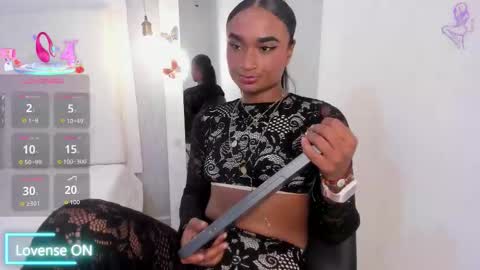 esmeraldanyx online show from September 20, 2025, 9:38 pm