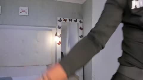 esmeraldanyx online show from October 2, 2025, 9:11 pm