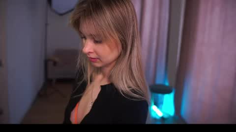 How was your Christmas online show from April 21, 2026, 4:19 am