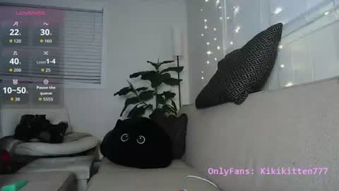 Snapshot of esoterickitten777 chatting on August 6, 2026, 5:31 am axe online show from August 6, 2026, 5:31 am