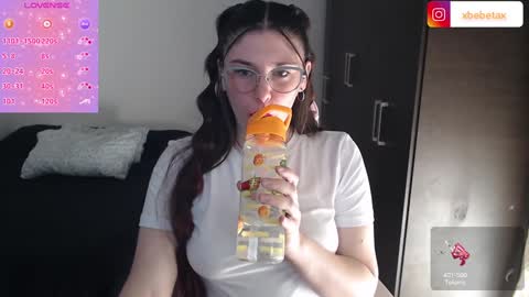 Snapshot of espagamer5 chatting on December 11, 2024, 6:52 pm Xbebetax online show from December 11, 2024, 6:52 pm