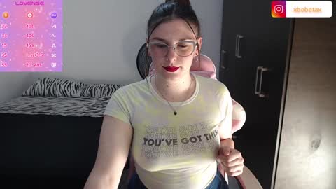 Snapshot of espagamer5 chatting on December 19, 2024, 6:34 pm Xbebetax online show from December 19, 2024, 6:34 pm