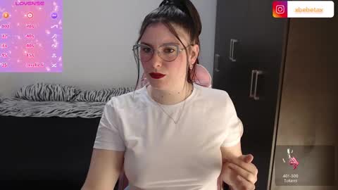 Snapshot of espagamer5 chatting on February 9, 2025, 8:13 pm Xbebetax online show from February 9, 2025, 8:13 pm