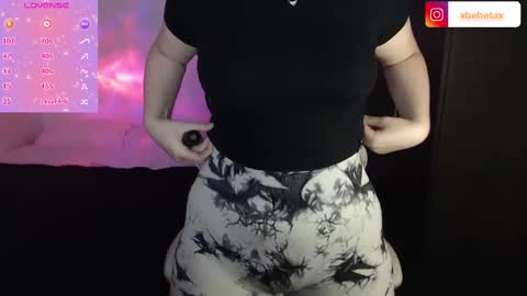 Snapshot of espagamer5 chatting on February 16, 2025, 1:25 am Xbebetax online show from February 16, 2025, 1:25 am