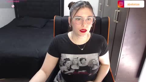 Snapshot of espagamer5 chatting on October 29, 2025, 6:09 pm Xbebetax online show from October 29, 2025, 6:09 pm