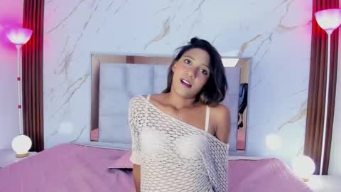 Snapshot of esperanzamora chatting on March 25, 2026, 12:11 pm esperanzamora online show from March 25, 2026, 12:11 pm