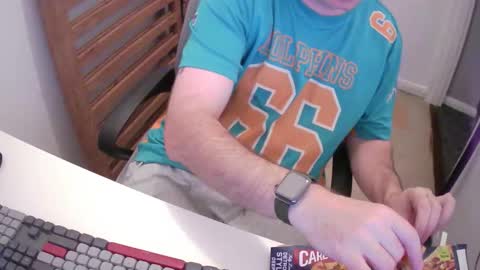 Morph online show from October 5, 2025, 8:07 pm