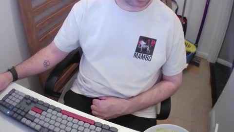 Morph online show from December 18, 2025, 9:10 pm