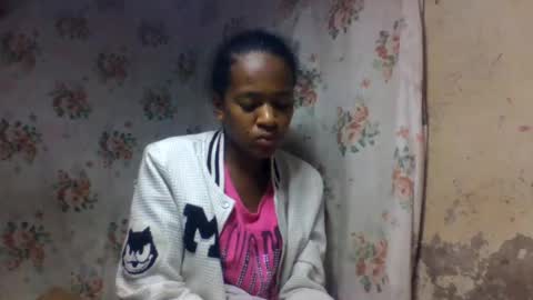 estancelee online show from July 20, 2026, 9:39 pm