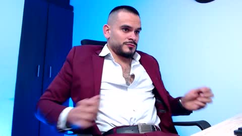 Esteban Fernandez online show from February 2, 2026, 3:49 am