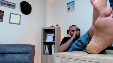 Esteban Fernandez online show from April 22, 2026, 3:53 am