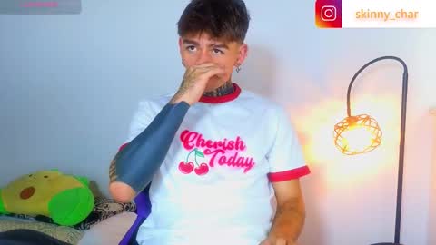 Esteban independent model online show from November 6, 2025, 12:39 pm