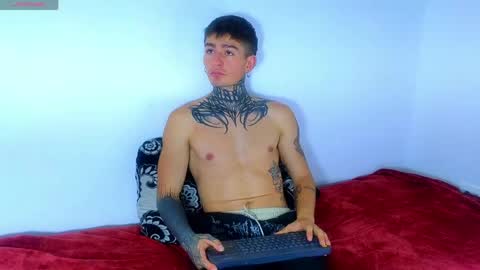 Esteban independent model online show from May 2, 2026, 2:00 pm