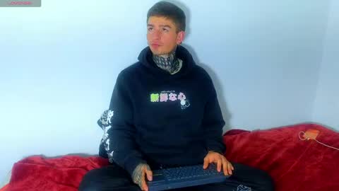 Snapshot of estebanchar_ chatting on May 4, 2026, 7:26 am Esteban independent model online show from May 4, 2026, 7:26 am