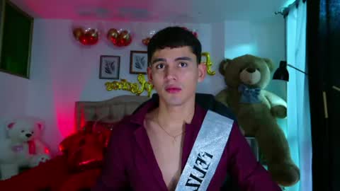 Snapshot of estebanperez_ chatting on April 28, 2026, 11:37 am Esteban online show from April 28, 2026, 11:37 am