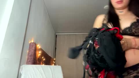 estefa1 online show from April 25, 2026, 5:54 am