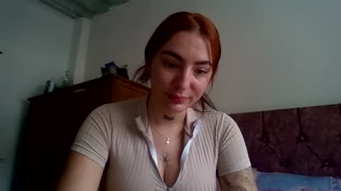 Snapshot of estefa1 chatting on June 30, 2026, 5:25 pm estefa1 online show from June 30, 2026, 5:25 pm