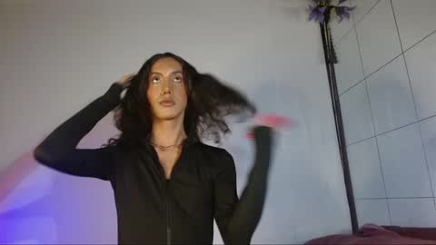 Snapshot of estefa_g chatting on February 18, 2025, 3:31 am Estefa G online show from February 18, 2025, 3:31 am