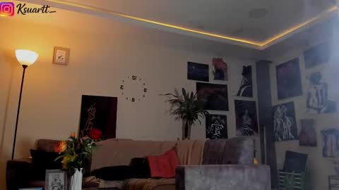 estefy_arroyo1 online show from February 20, 2026, 6:19 am