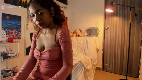 Snapshot of estefy_arroyo1 chatting on July 24, 2026, 1:14 am estefy_arroyo1 online show from July 24, 2026, 1:14 am
