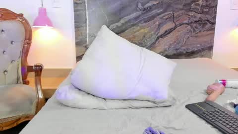 Stefy online show from March 2, 2025, 9:42 am