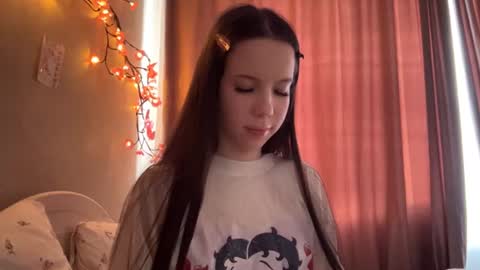 estellezdebski online show from July 9, 2026, 2:43 pm
