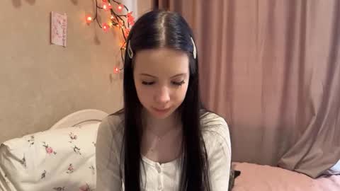 estellezdebski online show from July 30, 2026, 11:09 am