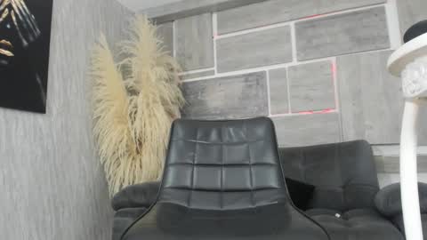 Estephany online show from October 21, 2025, 2:12 am