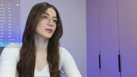 Ester online show from October 16, 2025, 7:59 pm