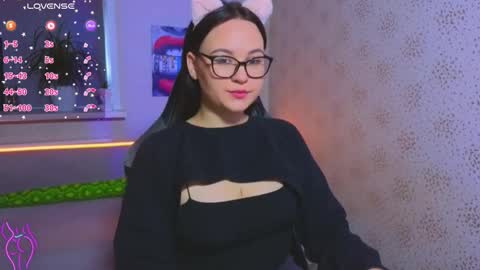 EsterPlayful online show from September 30, 2025, 10:42 am