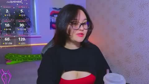 EsterPlayful online show from October 26, 2025, 8:42 am