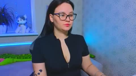 EsterPlayful online show from November 30, 2025, 9:35 am