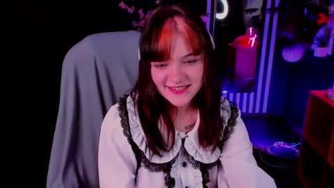 Ester  online show from May 19, 2026, 9:10 pm