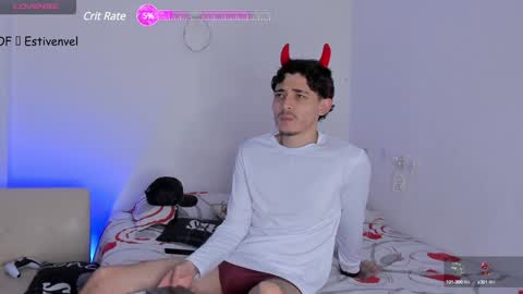 estivenvel online show from February 4, 2025, 3:26 pm