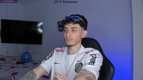 estivenvel online show from October 1, 2025, 2:45 pm