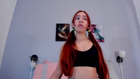 Snapshot of estrella_duran chatting on April 25, 2026, 12:19 pm Estrellita online show from April 25, 2026, 12:19 pm