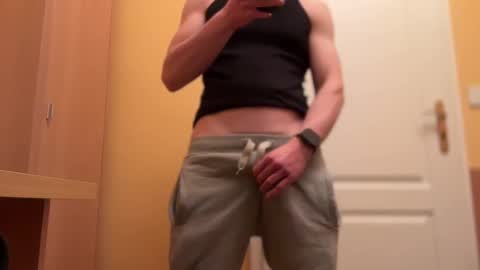 Tom online show from January 7, 2025, 7:59 pm