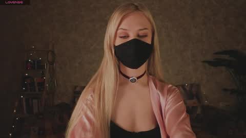 Sophia online show from March 27, 2026, 9:58 pm