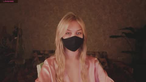 Sophia online show from April 21, 2026, 2:04 am