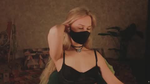 Sophia online show from April 24, 2026, 11:29 pm