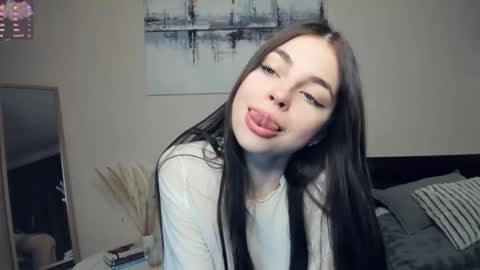 Mary online show from November 17, 2025, 7:58 am