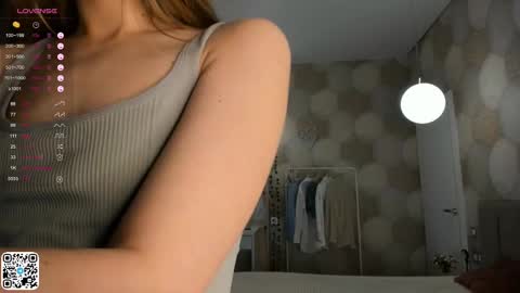 Elsa online show from March 7, 2025, 10:54 pm