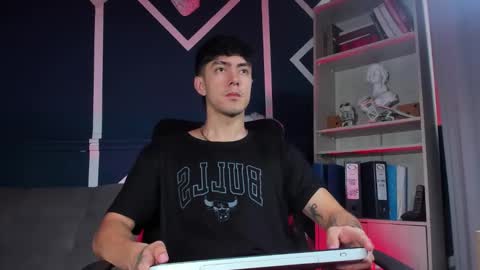 Etham online show from November 19, 2025, 12:16 pm